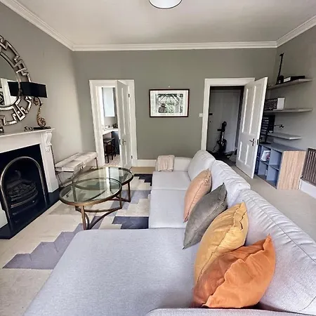 Apartman Super Luxury Flat Overlooking Uni Whiteladies Road 3-mins Bbc 2-mins Royal Infirmary 7-mins Clifton Village 5mins Walking *