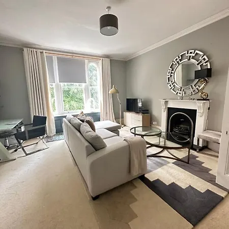 Apartman Super Luxury Flat Overlooking Uni Whiteladies Road 3-mins Bbc 2-mins Royal Infirmary 7-mins Clifton Village 5mins Walking